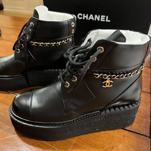 CHANEL Leather Platform Boots 2022 - Size 37 (New in Box, Never Worn) - Picture 1 of 3
